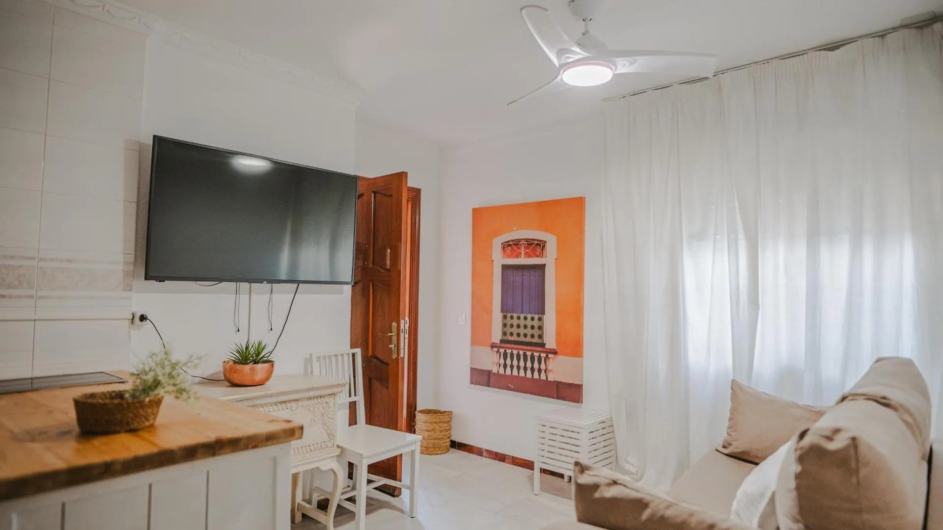 Apartamentos Tunante ساهارا ذي لوس أتونِس